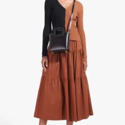 SEA SKIRT | TAN -Outlet Attirion Store Cargo Sweater Tan Black Sea Skirt Tan 00926 web 9ea0784d e0a8 48ce 84e6 660ea750cc31