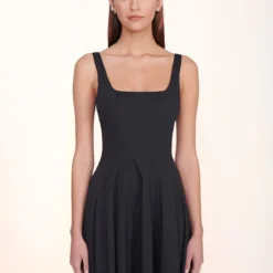 WELLS MAXI DRESS | BLACK -Outlet Attirion Store Maxi Wells Dress Black 00480 web