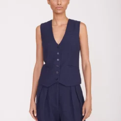 LUISA SHORT | NAVY SUITING -Outlet Attirion Store Pre Fall 022 00683 web 1