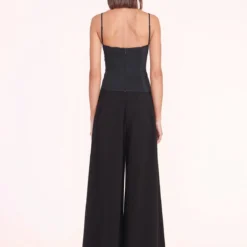 EMERY TOP | BLACK -Outlet Attirion Store emery top black 00721 2 web