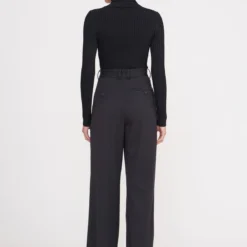 JACE TOP | BLACK -Outlet Attirion Store helvin top black 2 5373f051 4fc6 4452 84d8 f5a3b701bdec