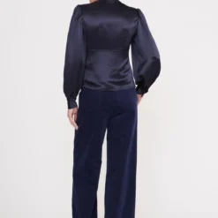 ROSENDA TOP | NAVY 7 ROSENDA TOP | NAVY -Outlet Attirion Store rosenda top navy 3 4d17f030 a0d7 4e90 8f9b eff270b62764