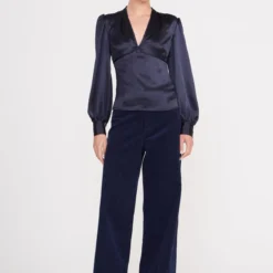 ROSENDA TOP | NAVY 8 ROSENDA TOP | NAVY -Outlet Attirion Store rosenda top navy 4 3d021d55 0f82 49c6 833e d4cf32ff5097