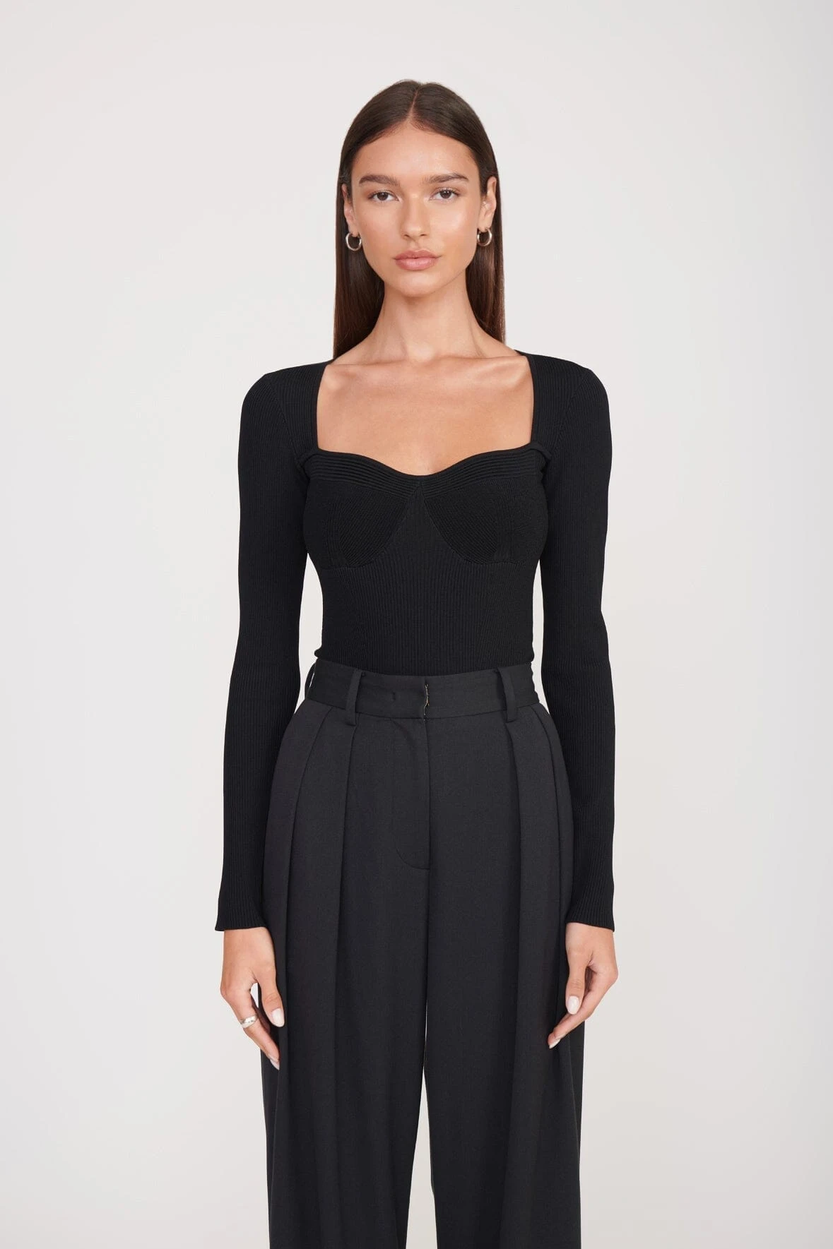 SILHOUETTE TOP | BLACK 1 SILHOUETTE TOP | BLACK